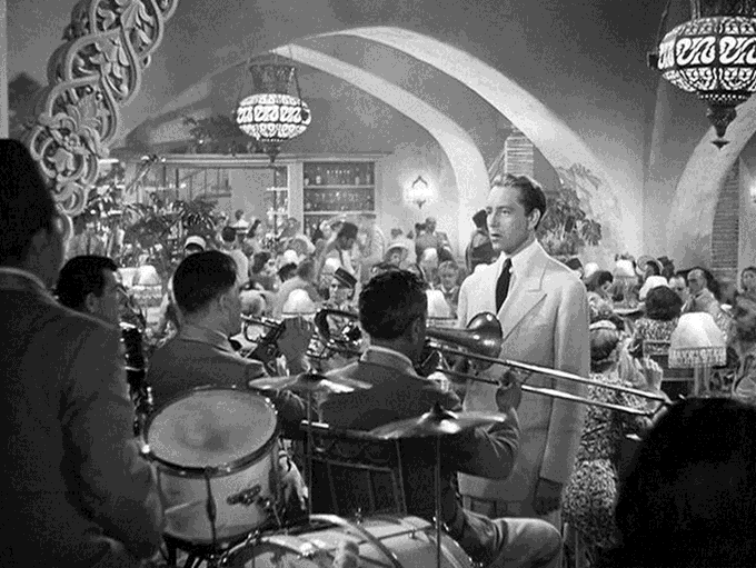 Casablanca – MICHAEL CURTIZ